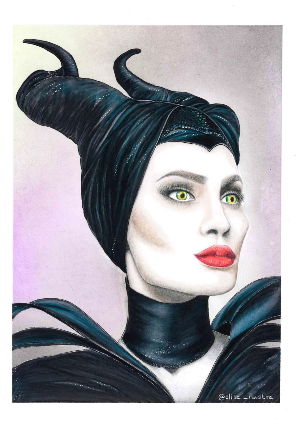 Maléfica interpretada por Angelina Jolie.